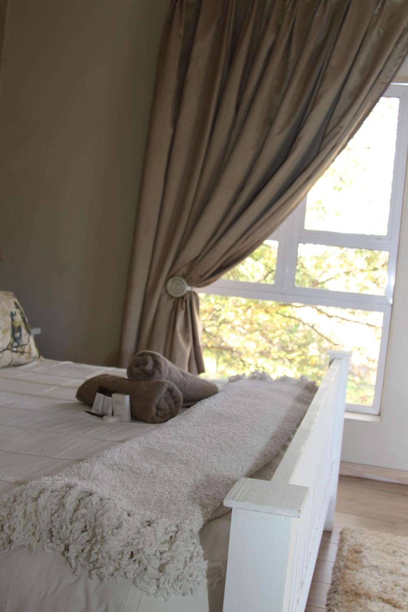 Indigo Moon Guesthouse Lichtenburg Exterior photo
