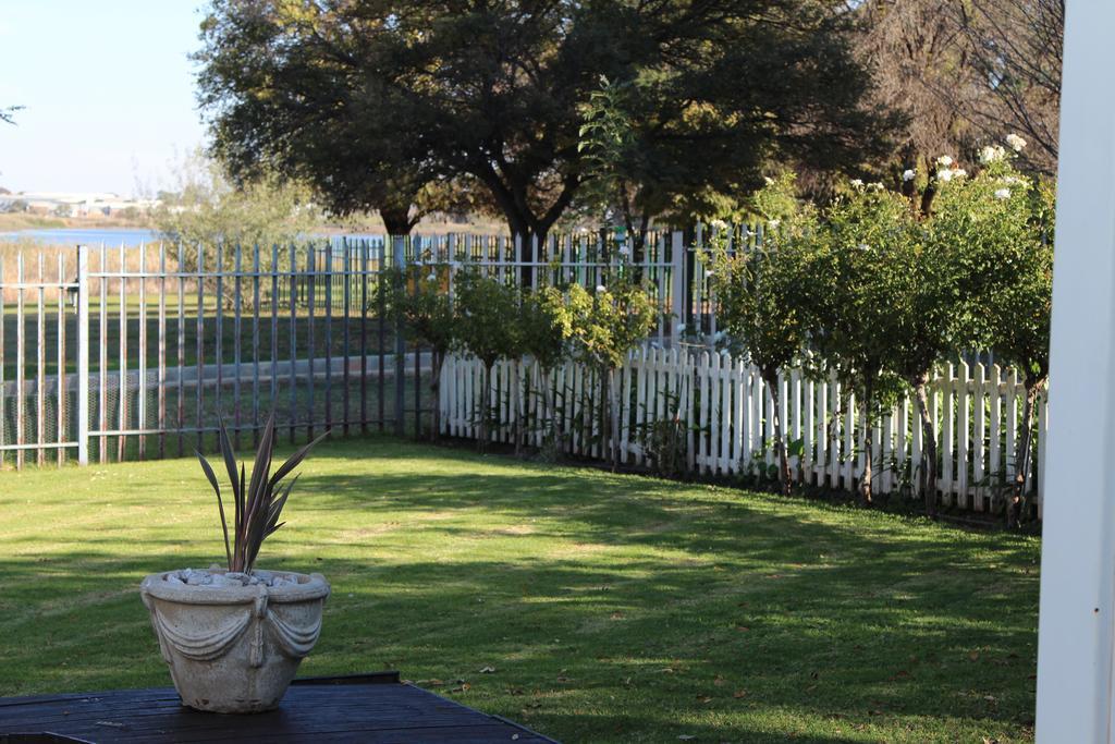 Indigo Moon Guesthouse Lichtenburg Exterior photo