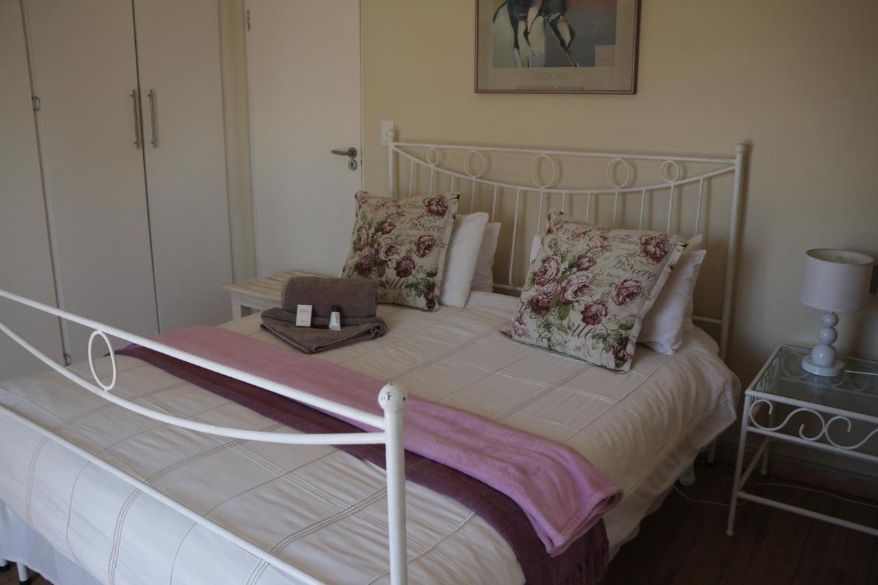 Indigo Moon Guesthouse Lichtenburg Exterior photo
