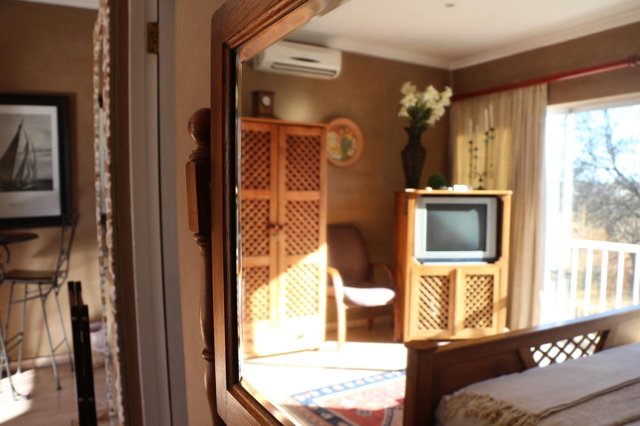Indigo Moon Guesthouse Lichtenburg Exterior photo
