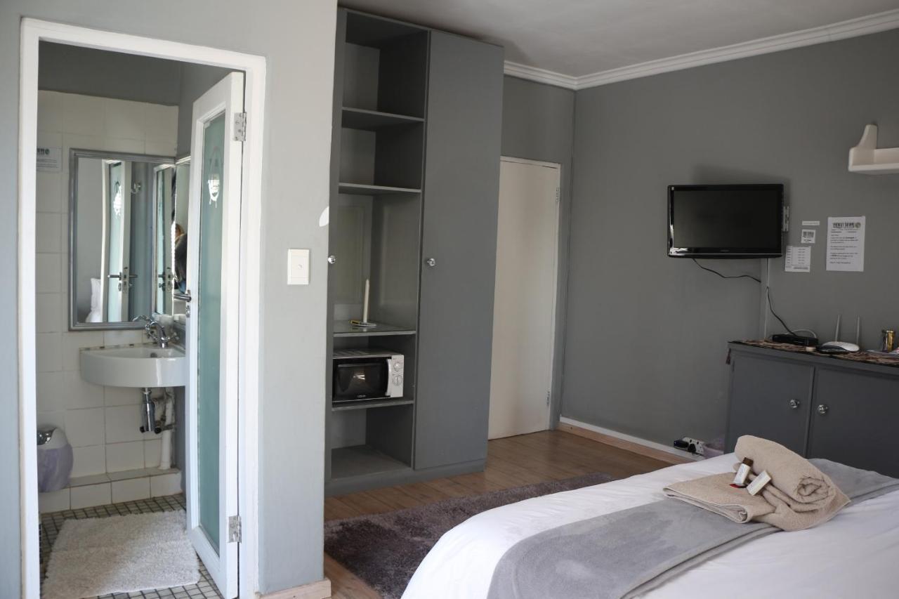 Indigo Moon Guesthouse Lichtenburg Exterior photo